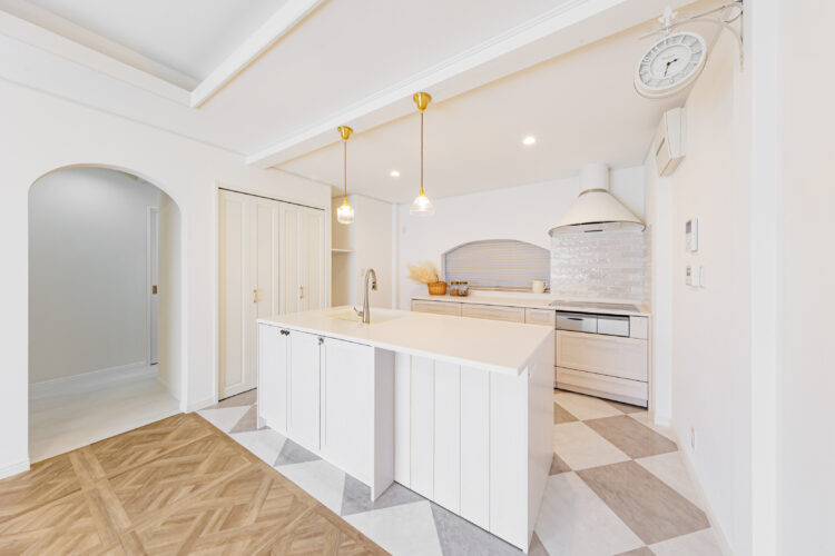 築37年 暮らしの主役を１Fにした贅沢リノベーション　